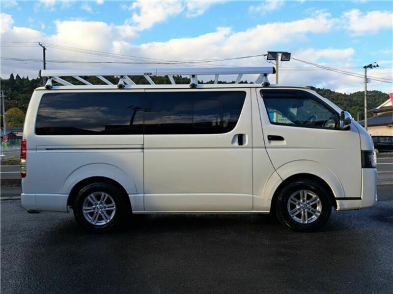 HIACE VAN-23