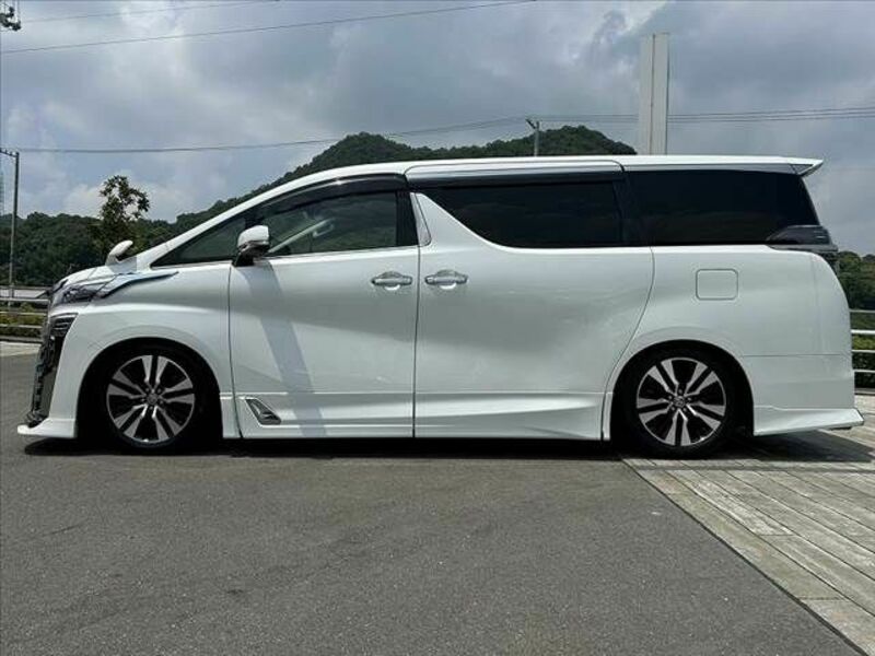 VELLFIRE-11