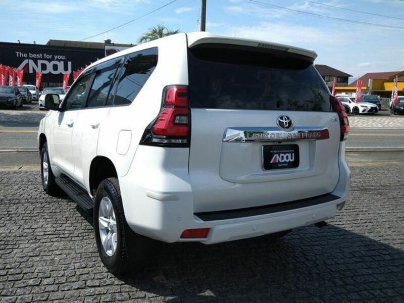 LAND CRUISER PRADO-2