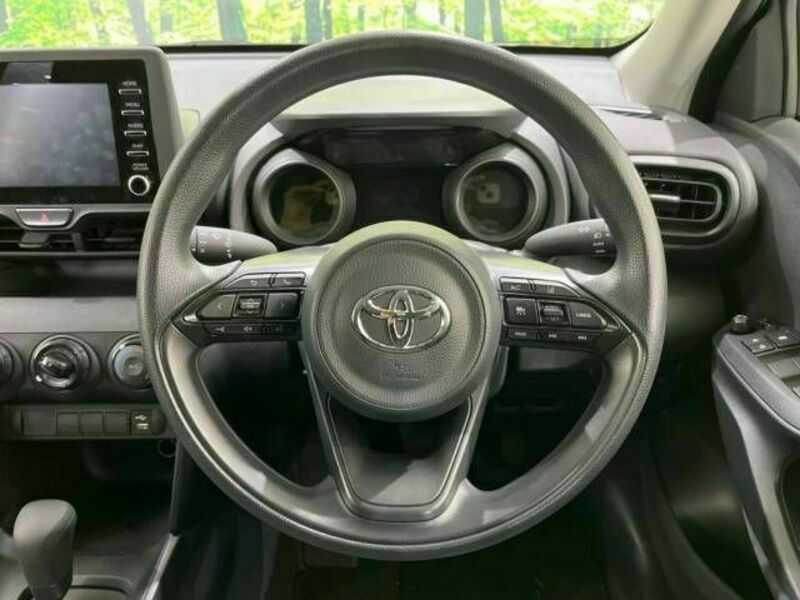 YARIS CROSS-11