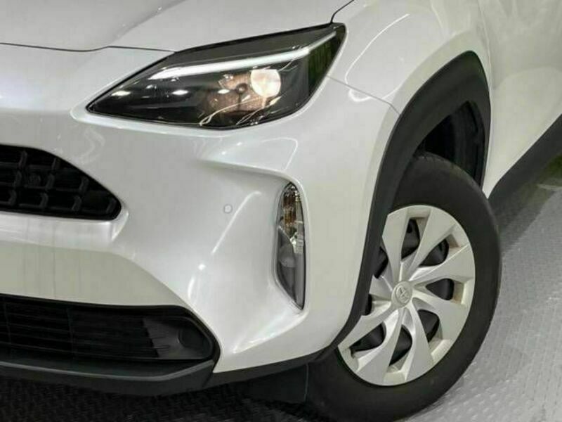 YARIS CROSS-12