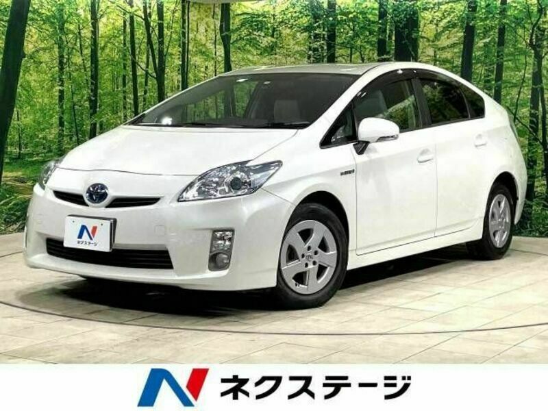 TOYOTA　PRIUS