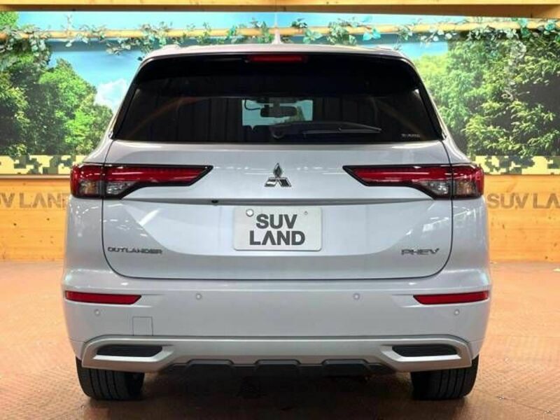 OUTLANDER PHEV-18