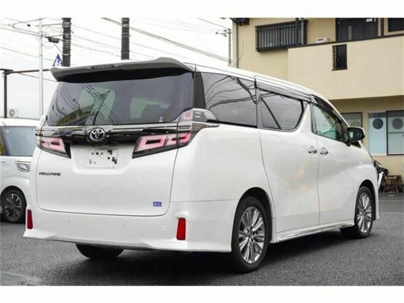 VELLFIRE-3