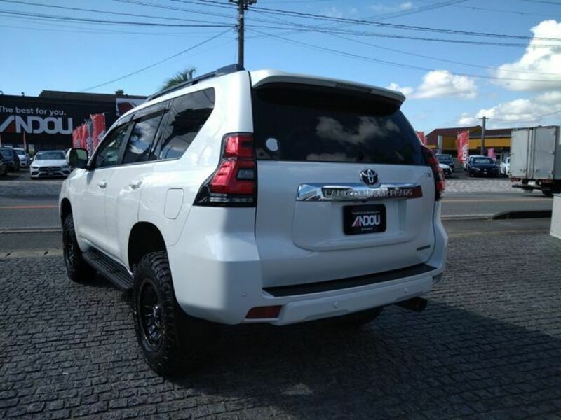 LAND CRUISER PRADO-3