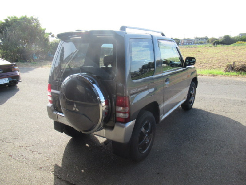 PAJERO MINI-8