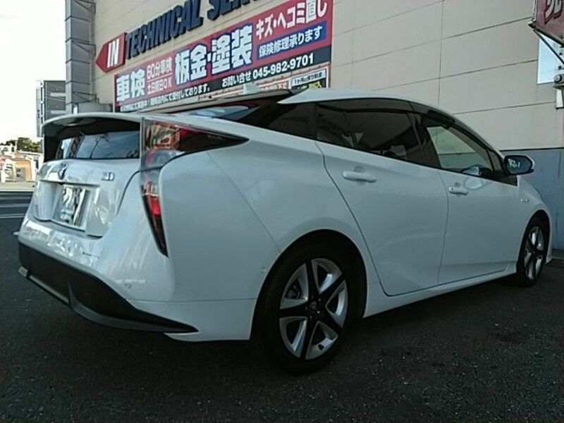 PRIUS-18