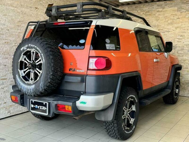 FJ CRUISER-2