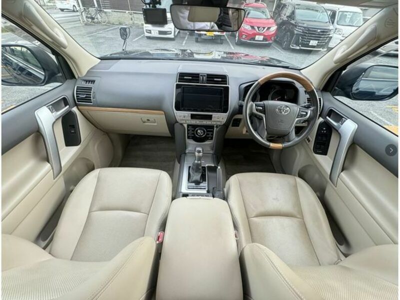 LAND CRUISER PRADO-7