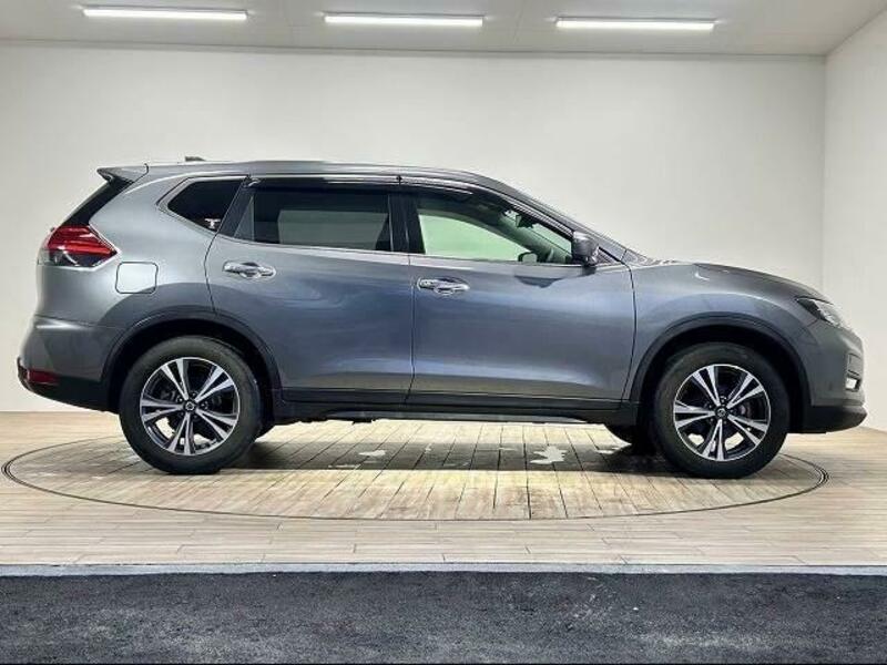 X-TRAIL-16