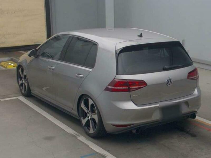 GOLF GTI-1