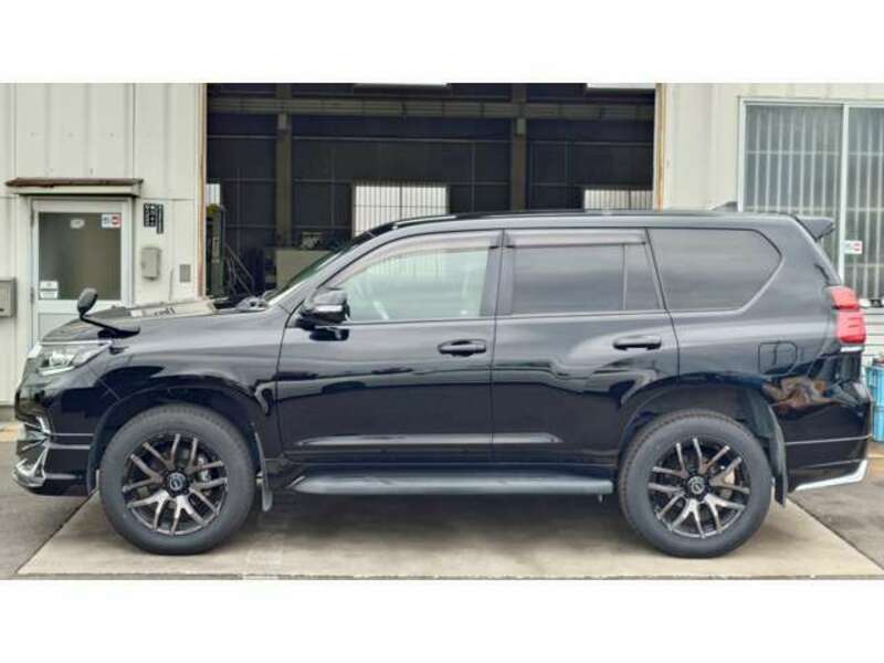 LAND CRUISER PRADO-3