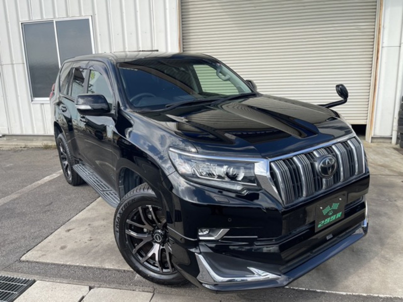 TOYOTA　LAND CRUISER PRADO