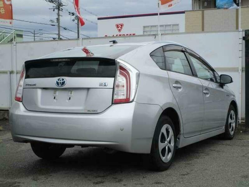 PRIUS-10