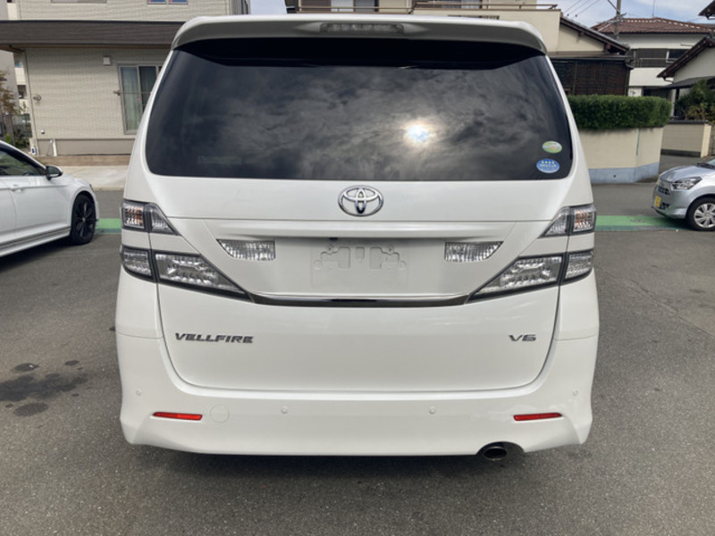 VELLFIRE-13