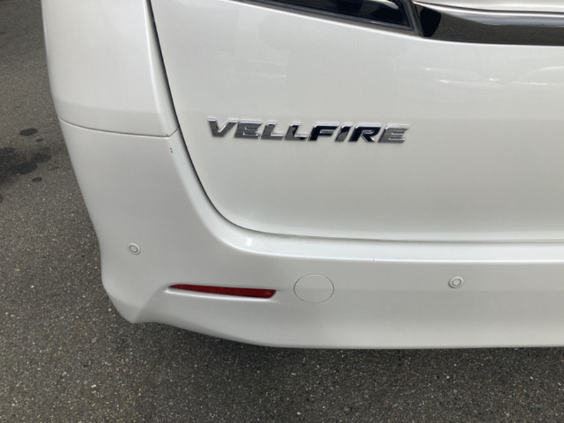 VELLFIRE-12