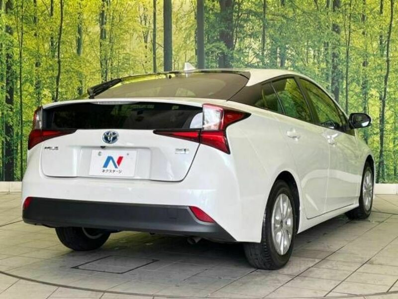 PRIUS-17