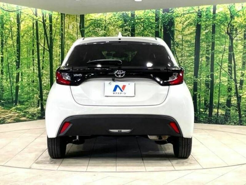 YARIS-15