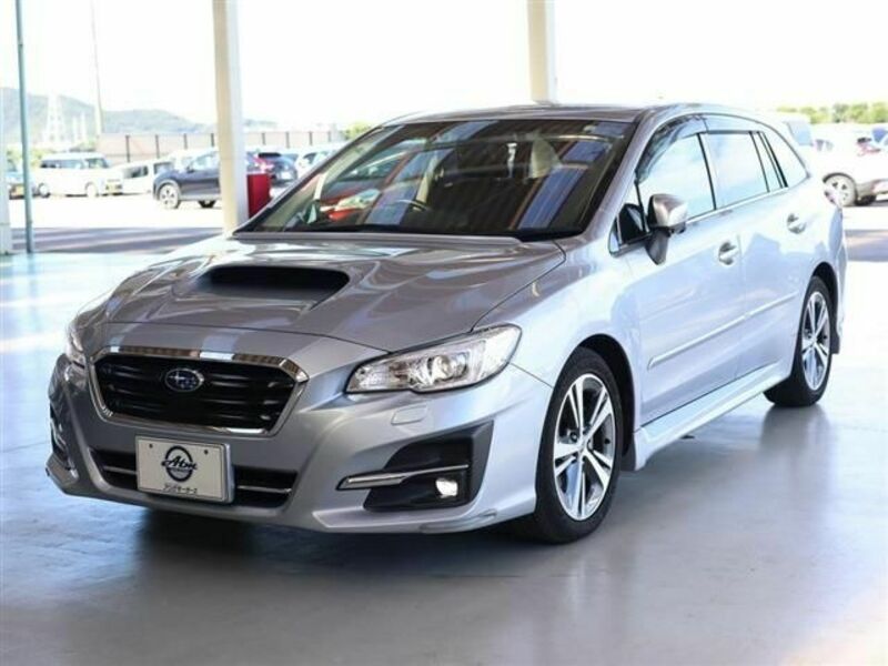 SUBARU　LEVORG