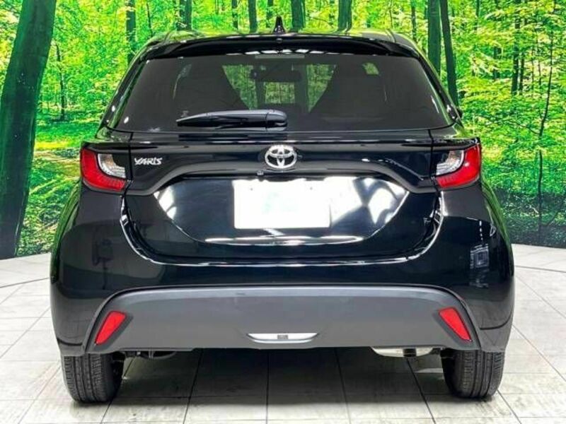 YARIS-15