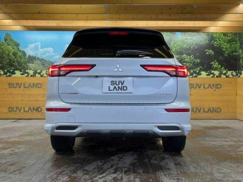 OUTLANDER PHEV-17