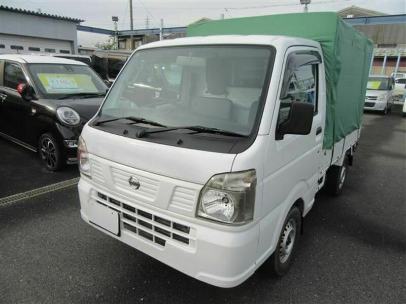 NISSAN　NT100 CLIPPER