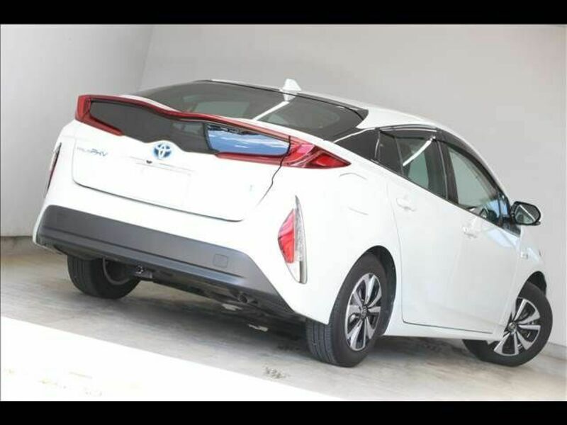 PRIUS PHV-11