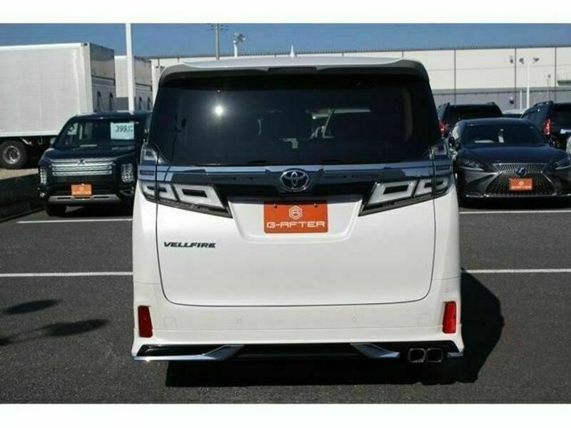 VELLFIRE-10