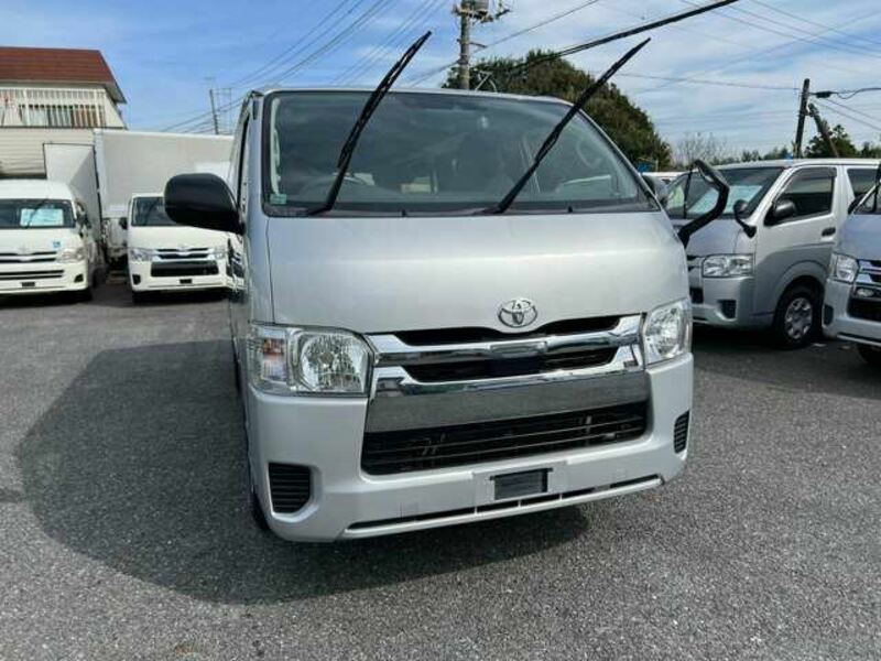 HIACE VAN-1