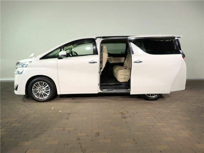 VELLFIRE-31