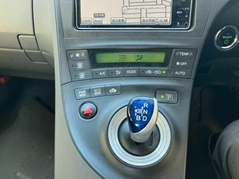 PRIUS-13