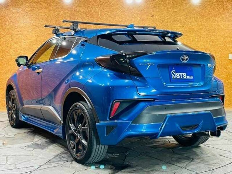 C-HR-8