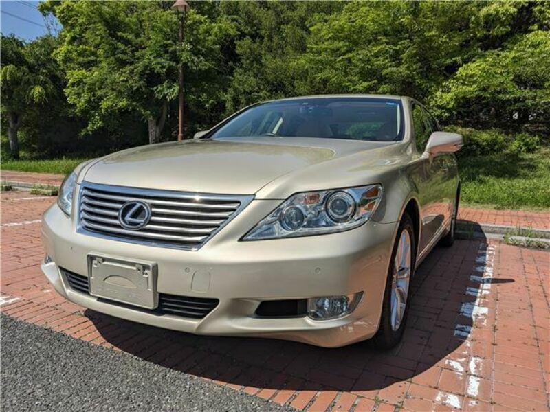 LEXUS　LS