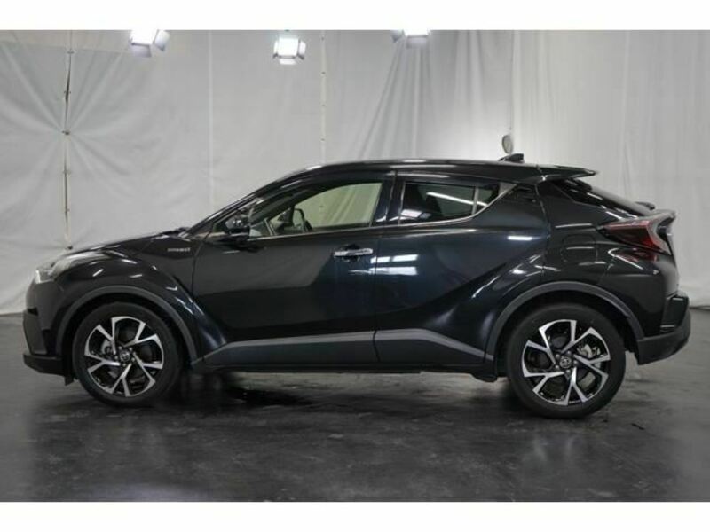 C-HR-11