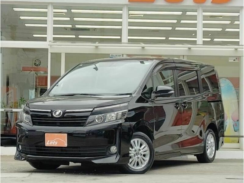 TOYOTA　VOXY