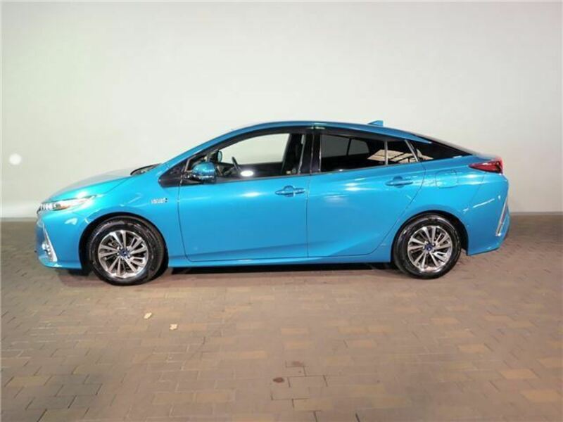 PRIUS PHV-29