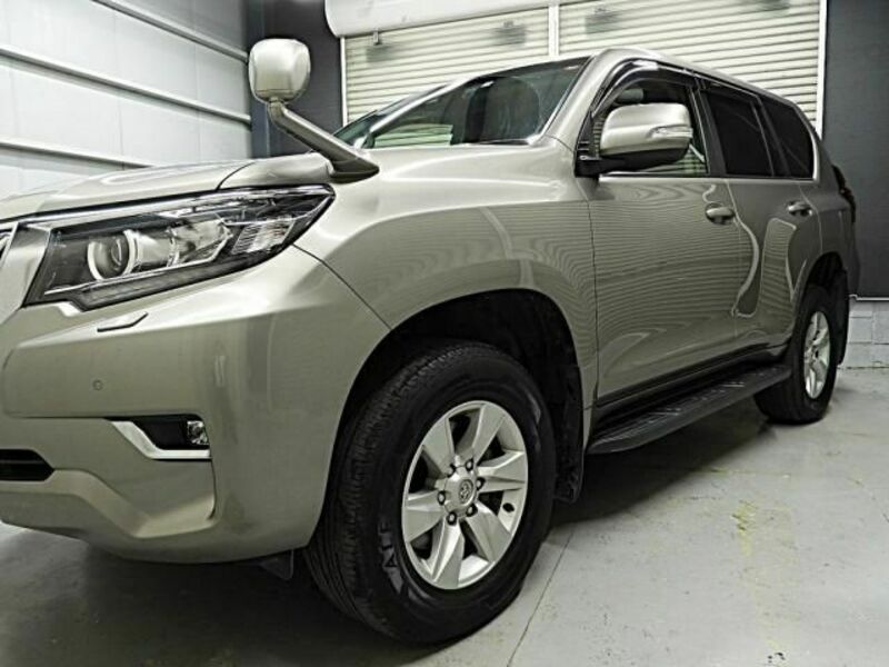 LAND CRUISER PRADO-5