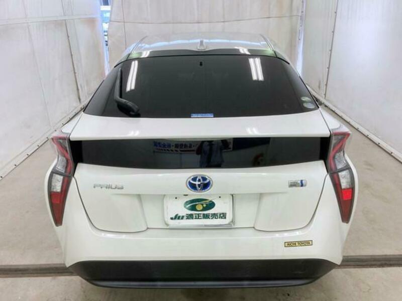 PRIUS-10