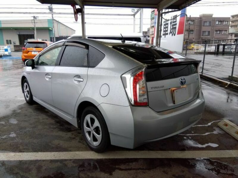 PRIUS-3