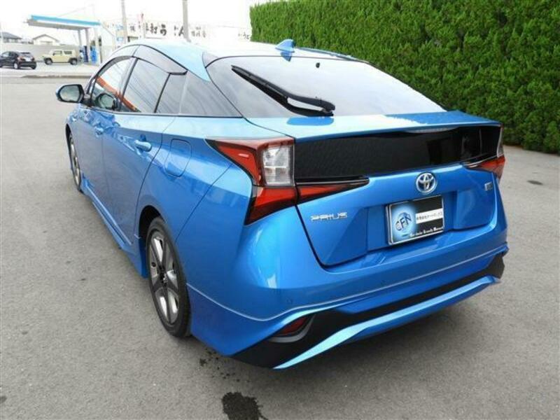 PRIUS-9