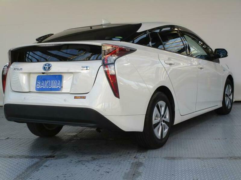 PRIUS-1