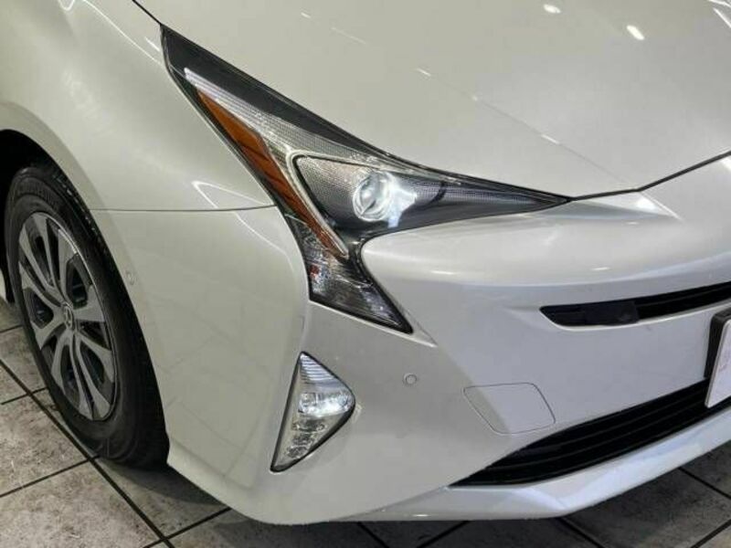 PRIUS-12