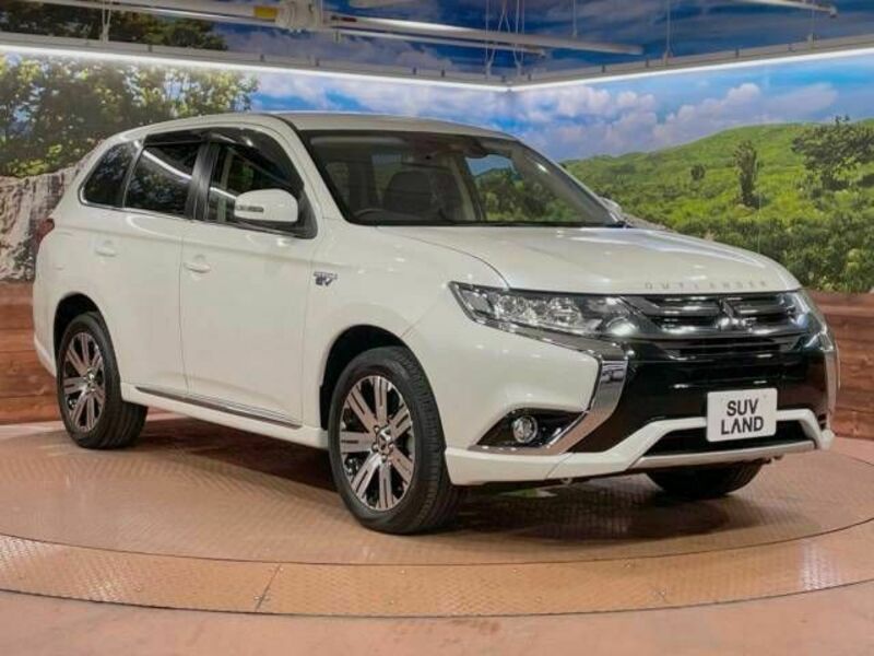 OUTLANDER PHEV-16