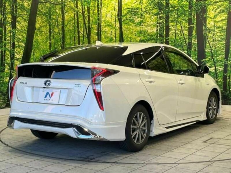 PRIUS-17