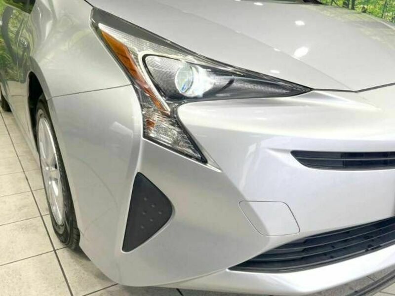 PRIUS-12