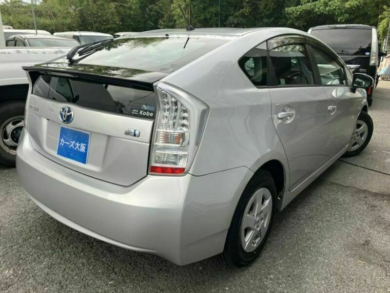 PRIUS-3