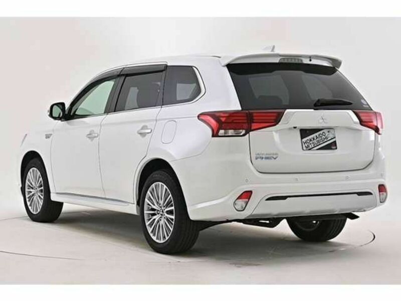 OUTLANDER PHEV-19