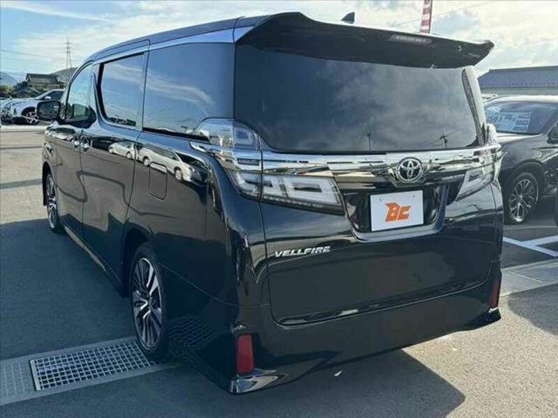 VELLFIRE-12