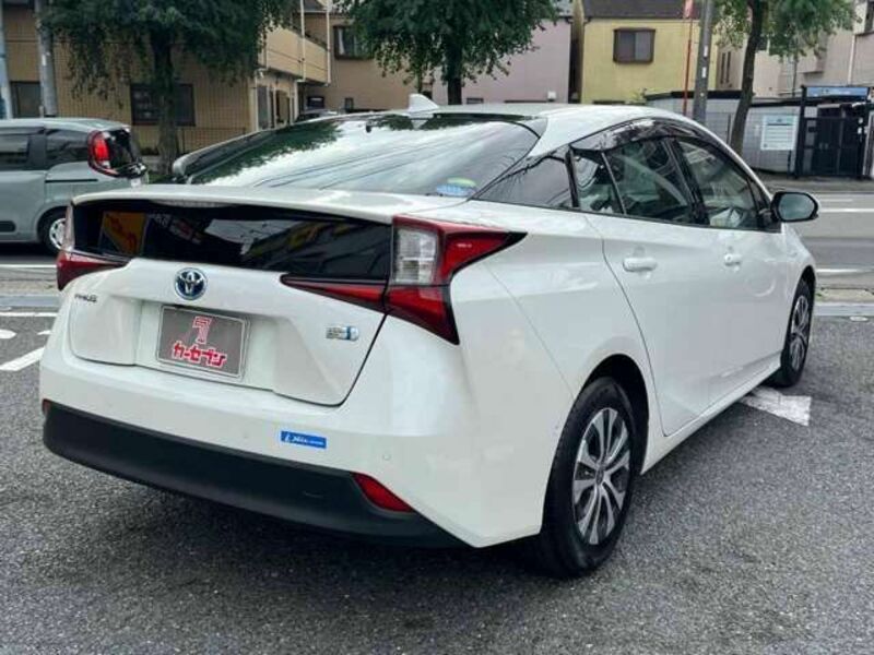 PRIUS-4