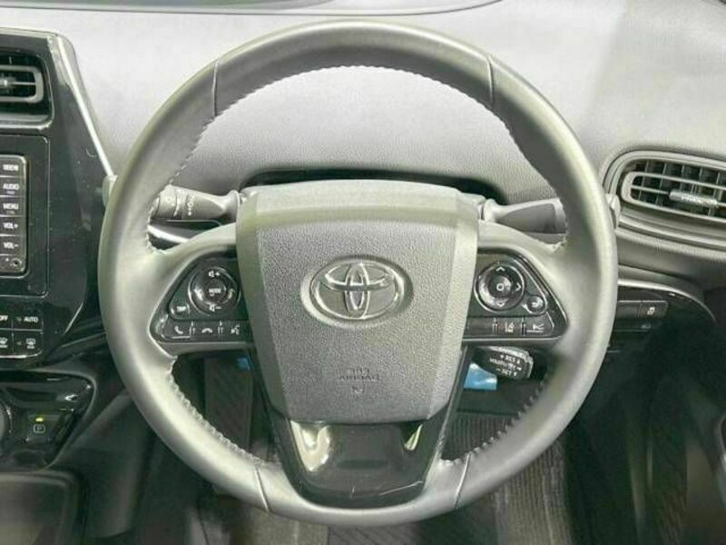 PRIUS-11